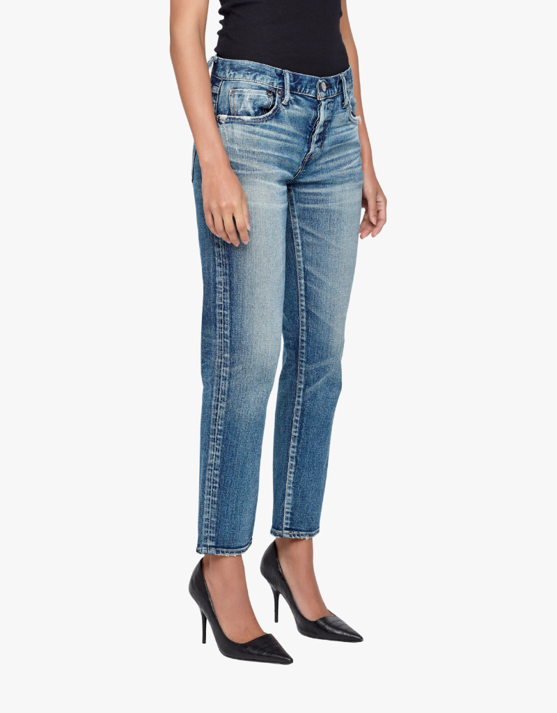 Moussy Vintage Slim Straight jeans in Mallard wash on model with black heels