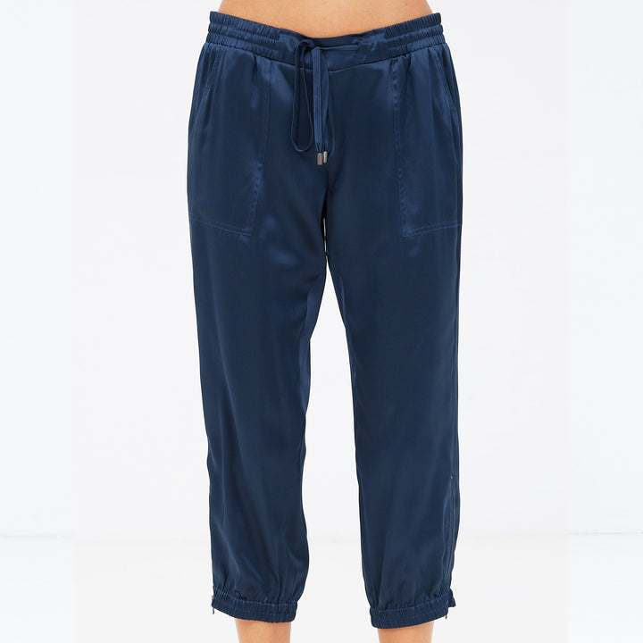 GO SILK W  Go Luxe Parachute Capri